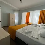 Queen Hotel