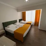 Queen Hotel