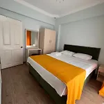 Hotel Queen