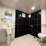 Hotel Queen