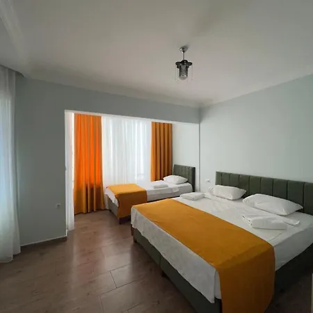Queen Otel 2*